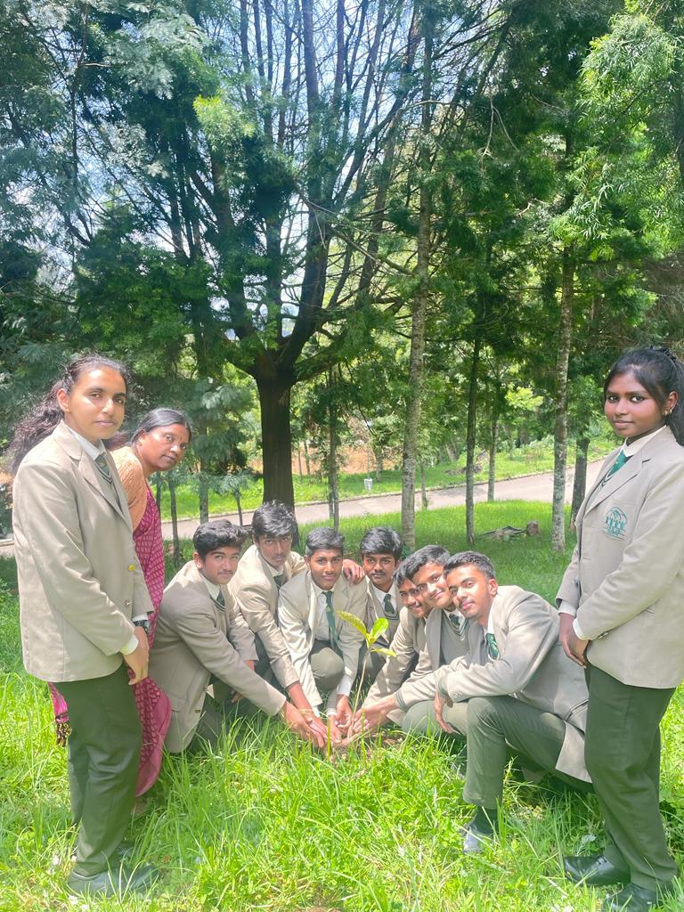 jssps-students-planted-a-saplings-on-world-environment-day