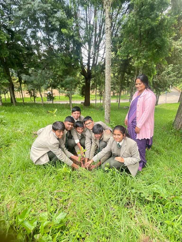 students-from-jssps-planted-a-saplings-on-world-environment-day