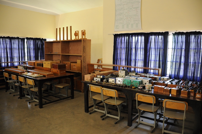 Physics Lab - JSS Public School, Ooty