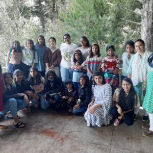jssps-students-and-teachers-at-cairn-hill-and-karnataka-garden-ooty